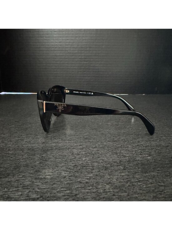 NWOT Prada SPR 16X 56mm Sunglasses Black Frame Women\'s Made In Italy